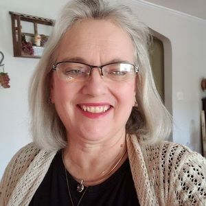 Meet your Posher, Shelly